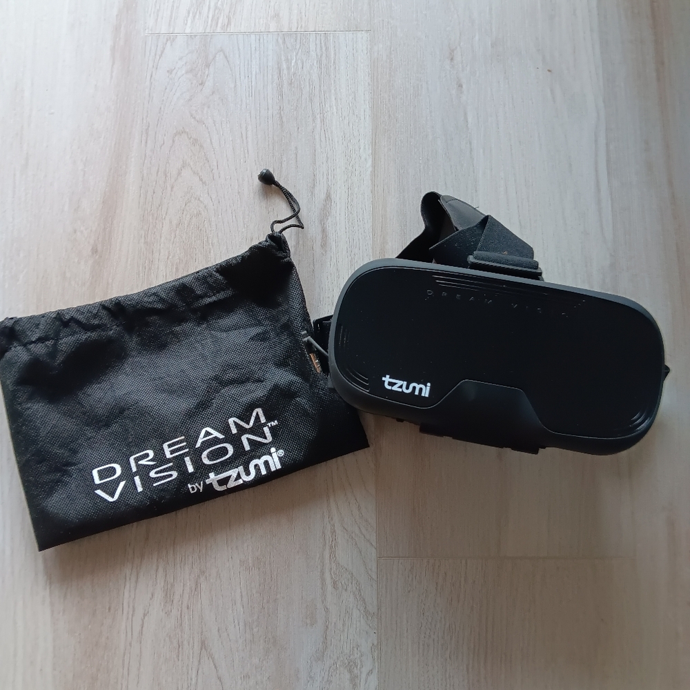 Tzumi Dream Vision Virtual Reality Glasses Headset Headstrap Dust Bag Black